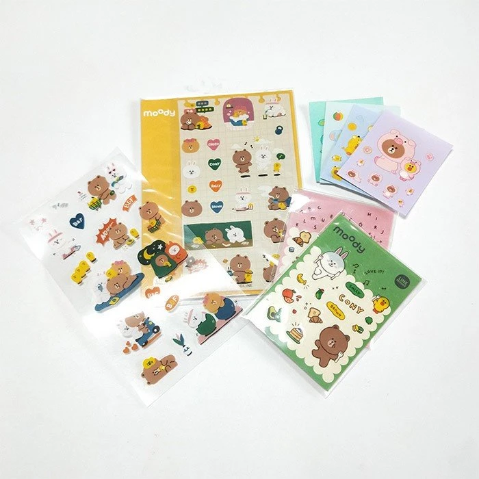Cartoon Kiss Cut Sticker