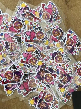The Difference Between Kiss cut Stickers and Die Cut Stickers The Difference Between Kiss cut Stickers and Die Cut Stickers